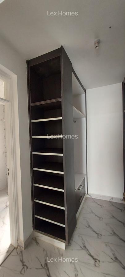 4 Bed House with En Suite at Rimpa Road - 13