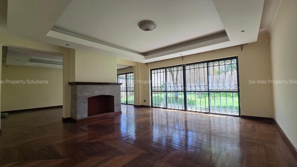 5 Bed Townhouse with En Suite in Lavington - 13