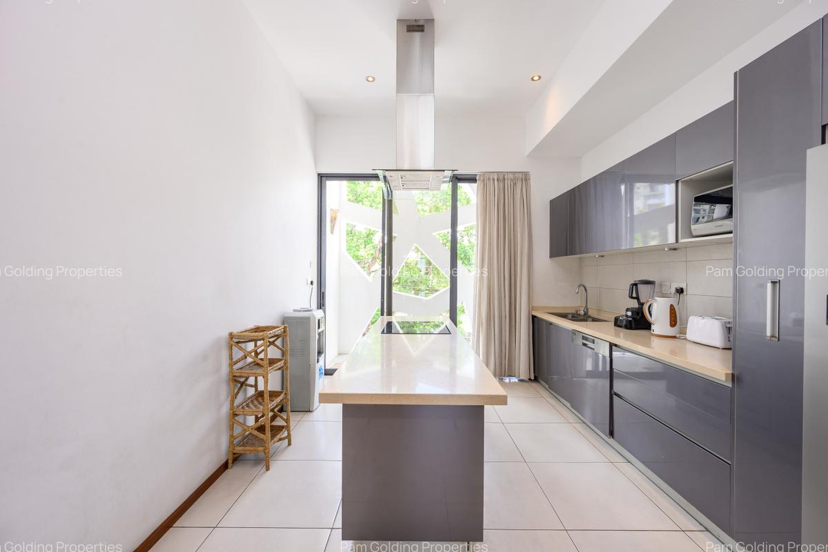 Furnished 3 Bed Apartment with En Suite at Tom Mboya - 10