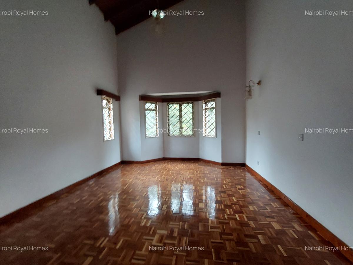 4 Bed Townhouse with En Suite at Lavington Road - 19