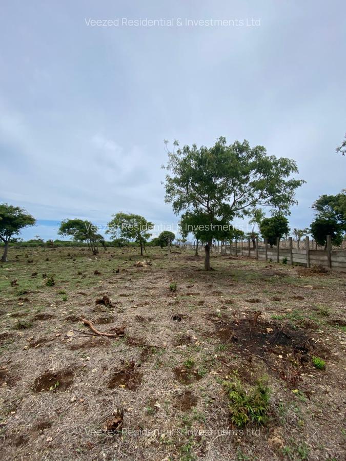 2 ac Land in Bofa - 12