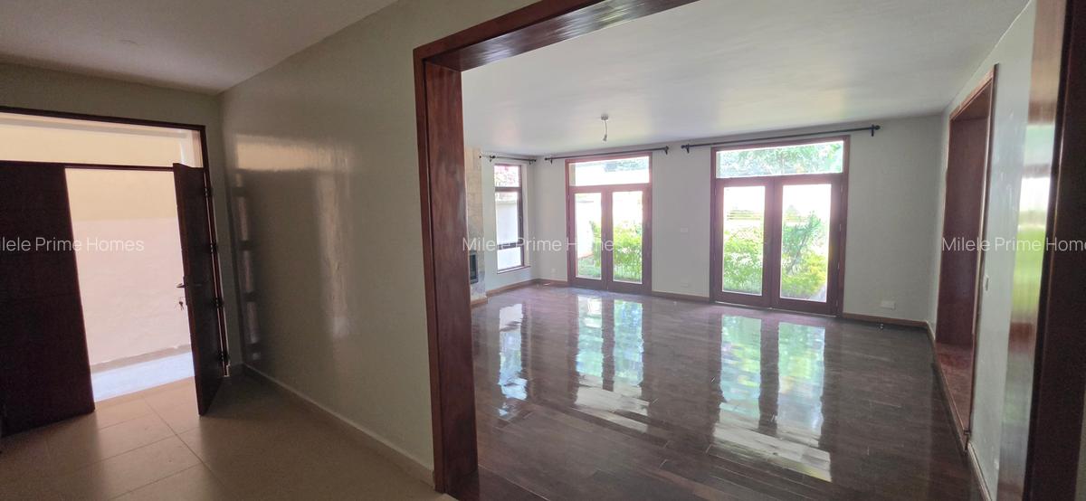 5 Bed Villa with En Suite in Lavington - 8