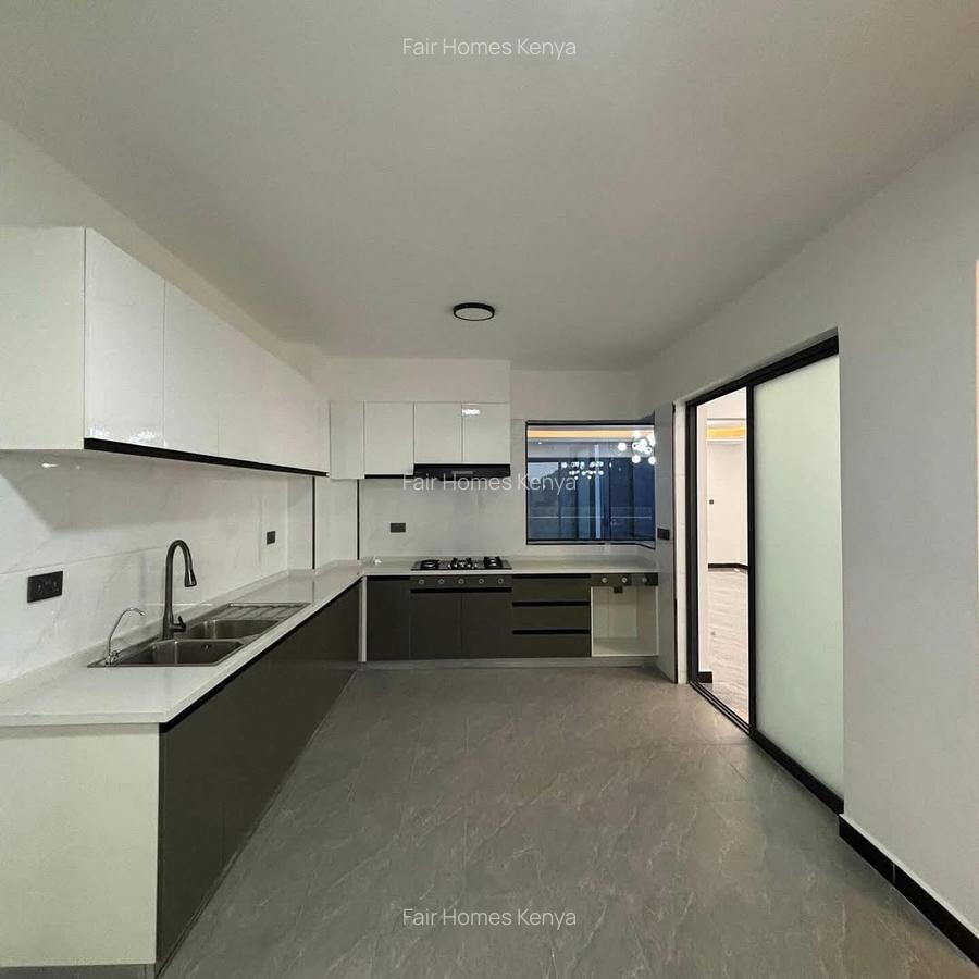 4 Bed Apartment with En Suite at Valley Arcade - 6