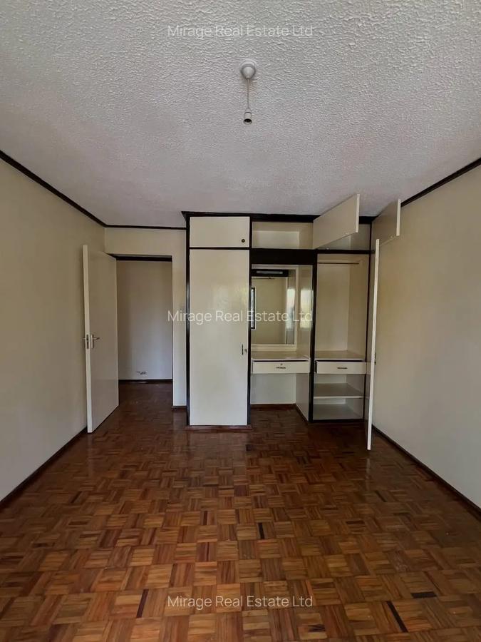 3 Bed Apartment with Parking in Kilimani - 18