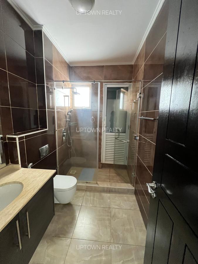 3 Bed Apartment with En Suite at Riverside - 16