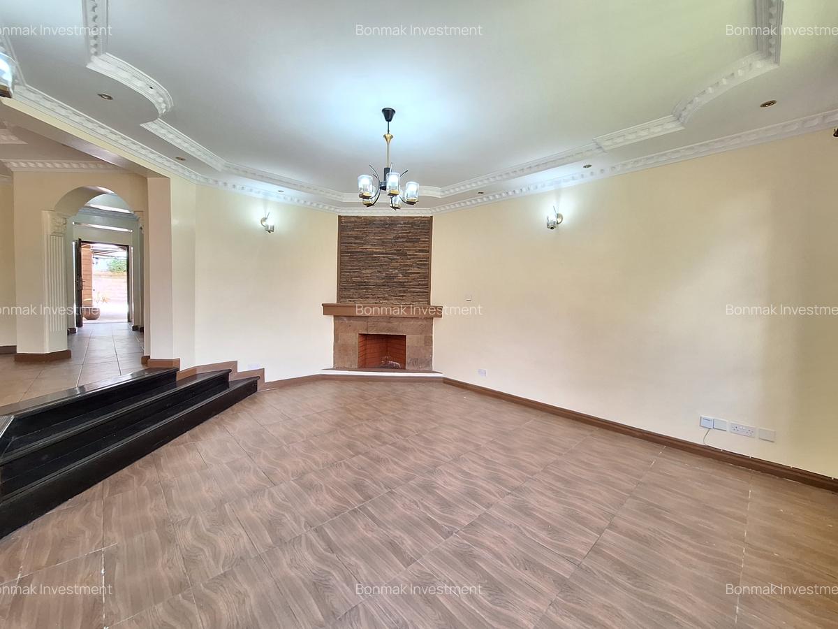 5 Bed Townhouse with En Suite at Lavington Green - 17
