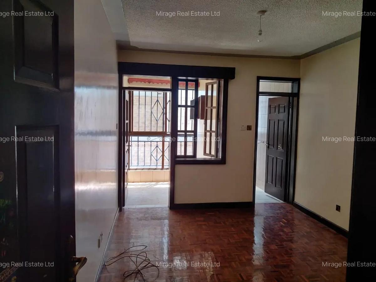 3 Bed Apartment with Staff Quarters in Kilimani - 11