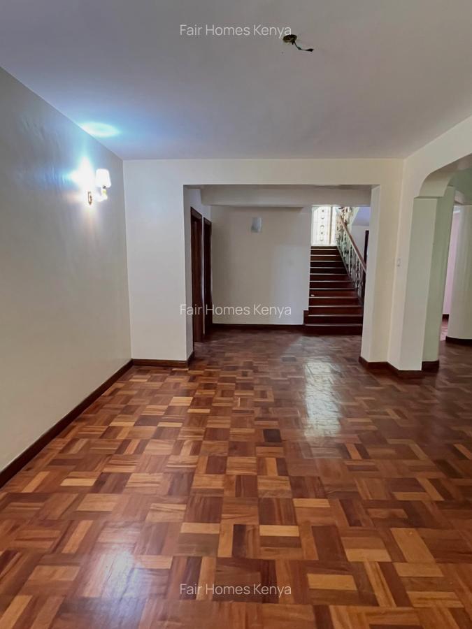 5 Bed Townhouse with En Suite at Othaya Road - 5