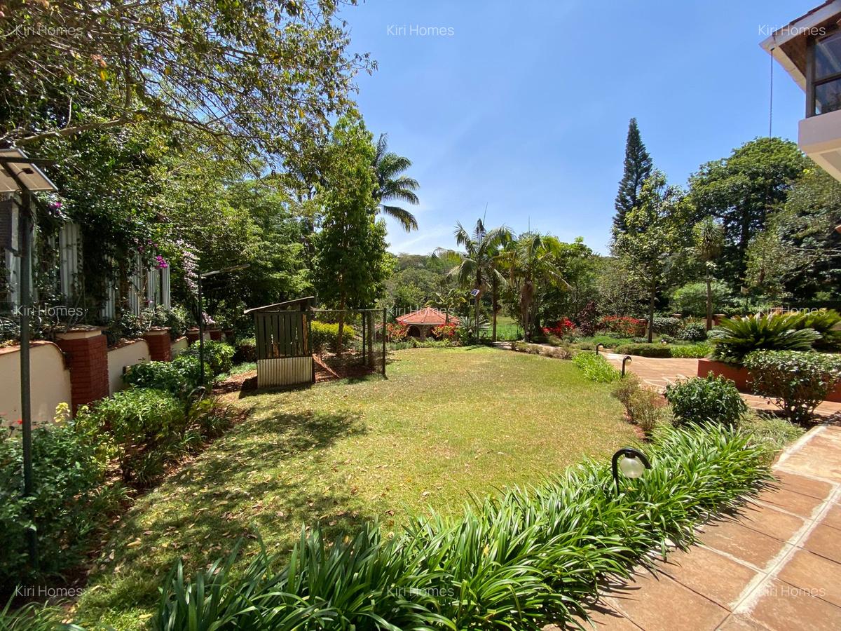 7 Bed Townhouse with En Suite in Gigiri - 14