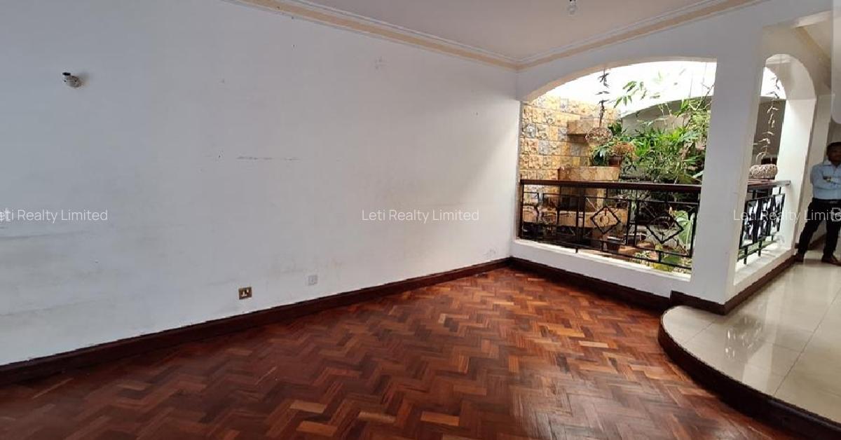 4 Bed Villa with En Suite in Lavington - 8
