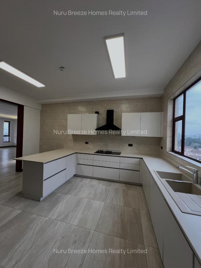 4 Bed Apartment with En Suite in Westlands Area - 3