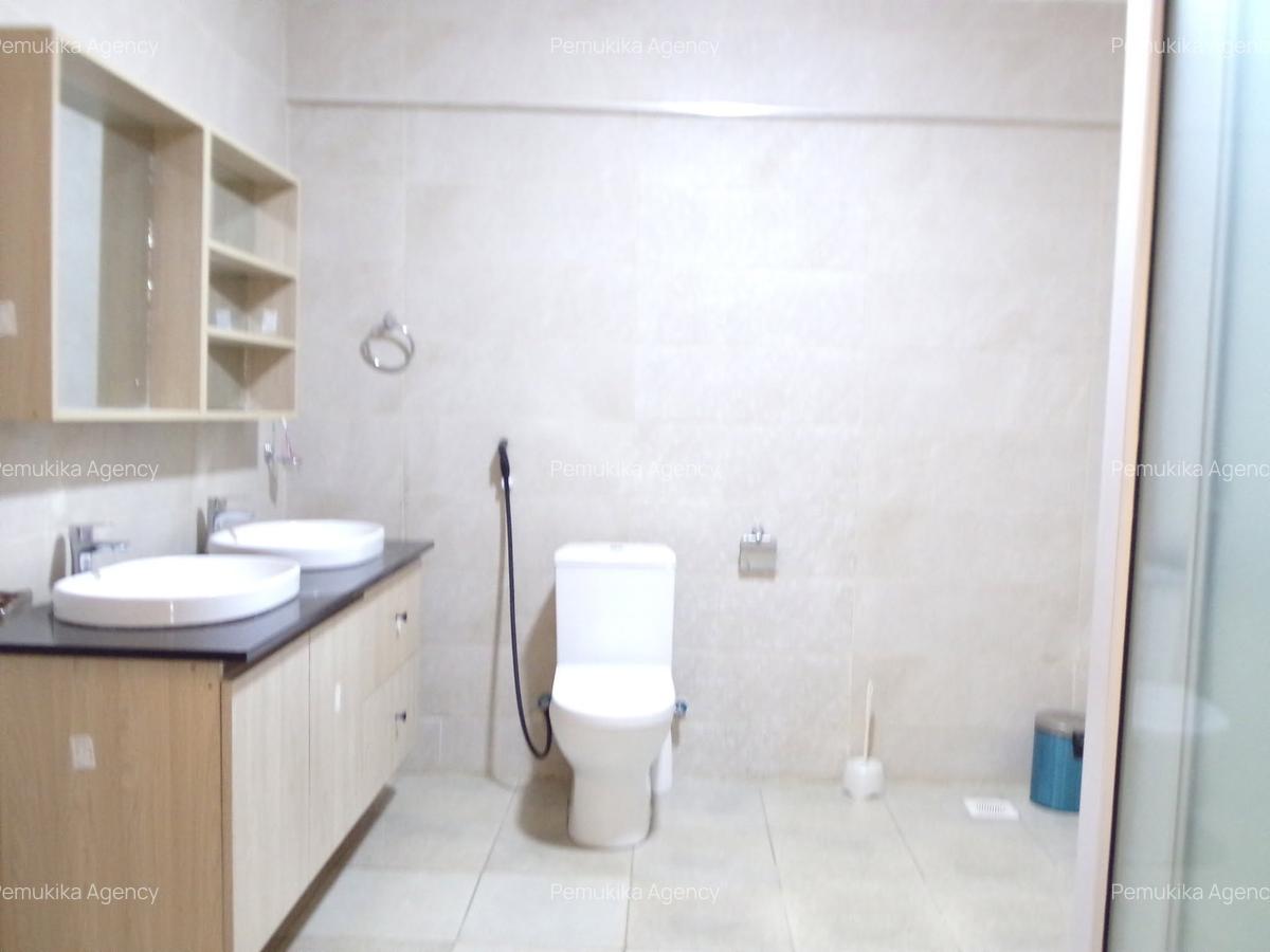 7 Bed House with En Suite at Hillcrest Road - 9