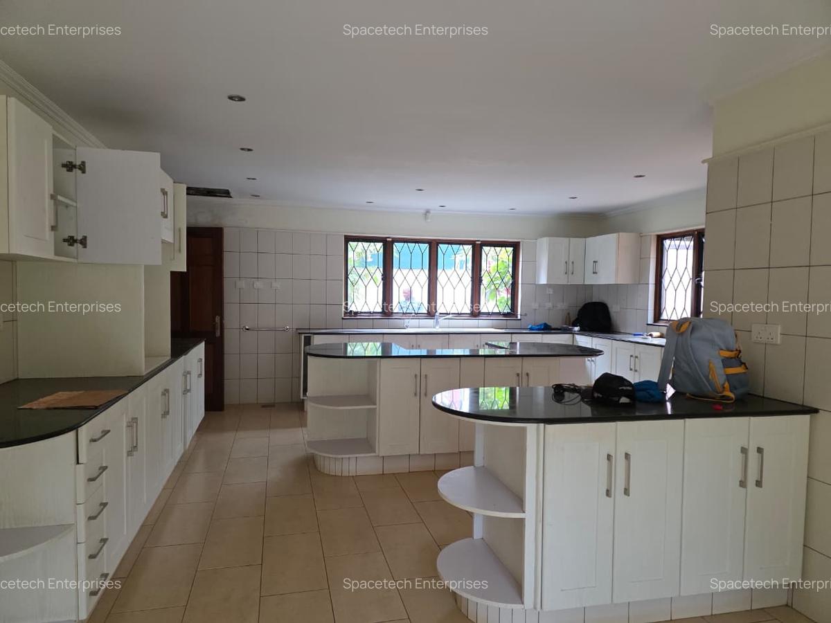 5 Bed House with En Suite in Gigiri - 18