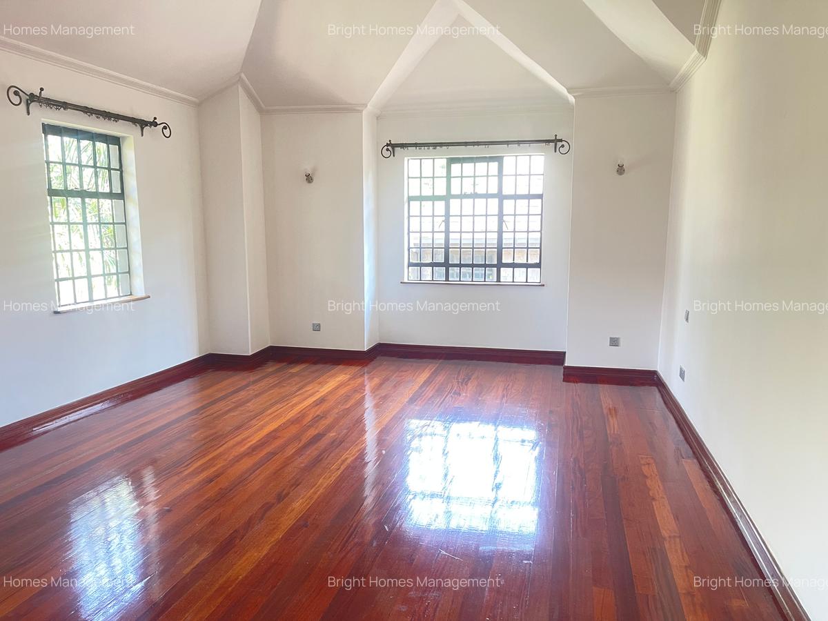 4 Bed Townhouse with En Suite in Spring Valley - 5