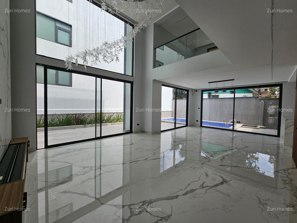 6 Bed Townhouse with En Suite in Lavington - 4