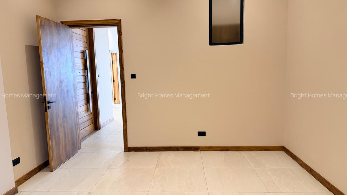 4 Bed Apartment with En Suite in Loresho - 10
