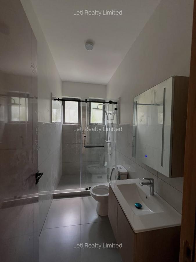 6 Bed Townhouse with En Suite in Lavington - 11