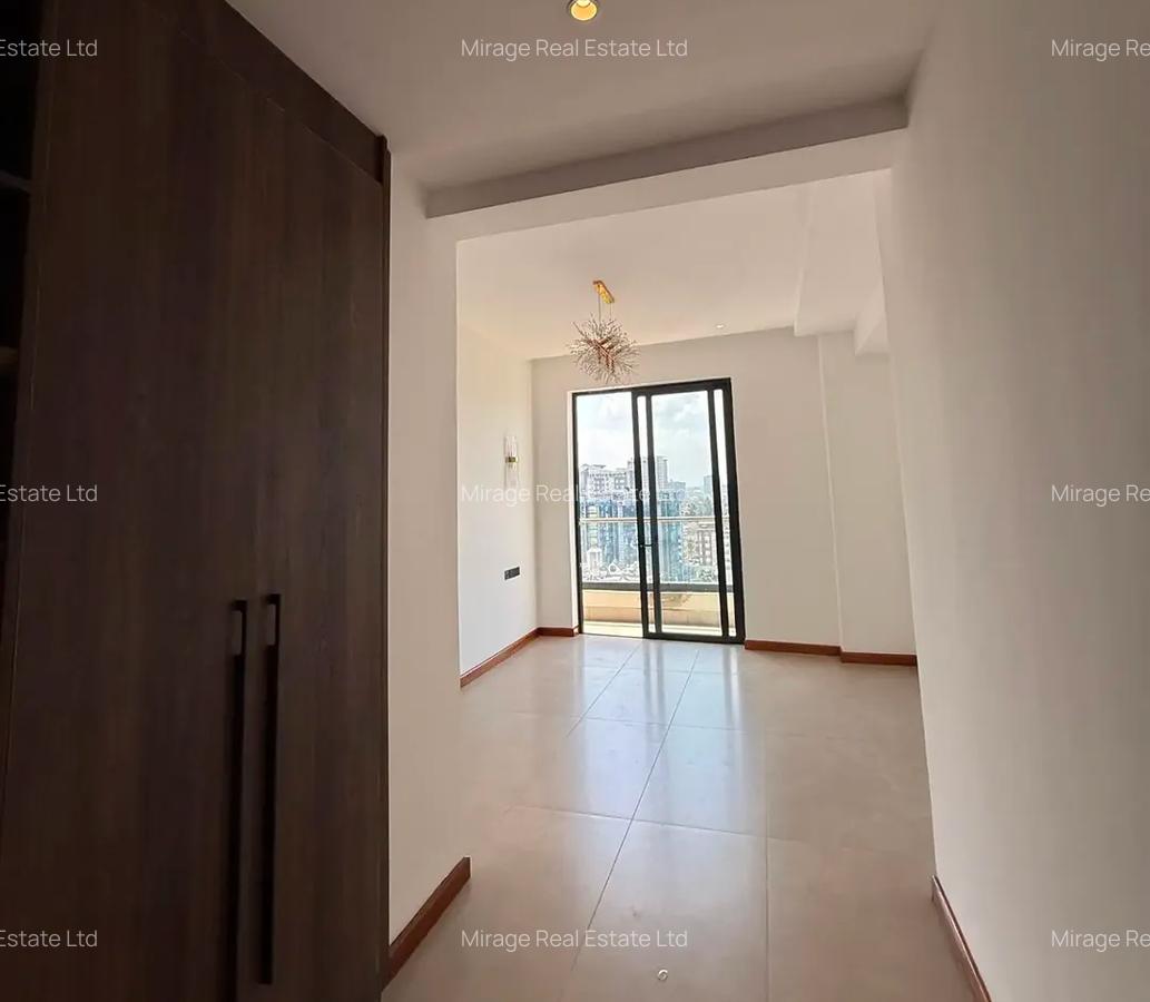 4 Bed Apartment with En Suite in Riverside - 13