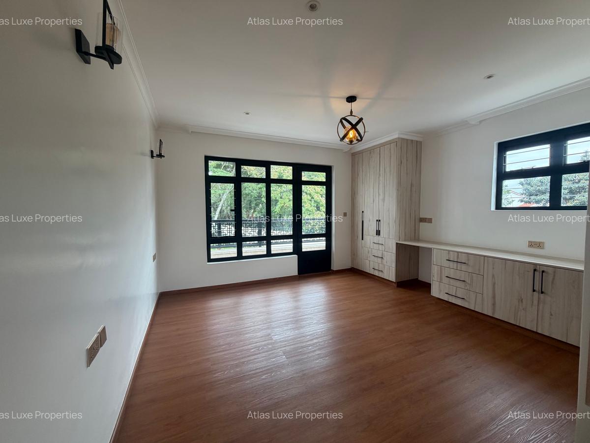 5 Bed House with En Suite at Old Runda - 5