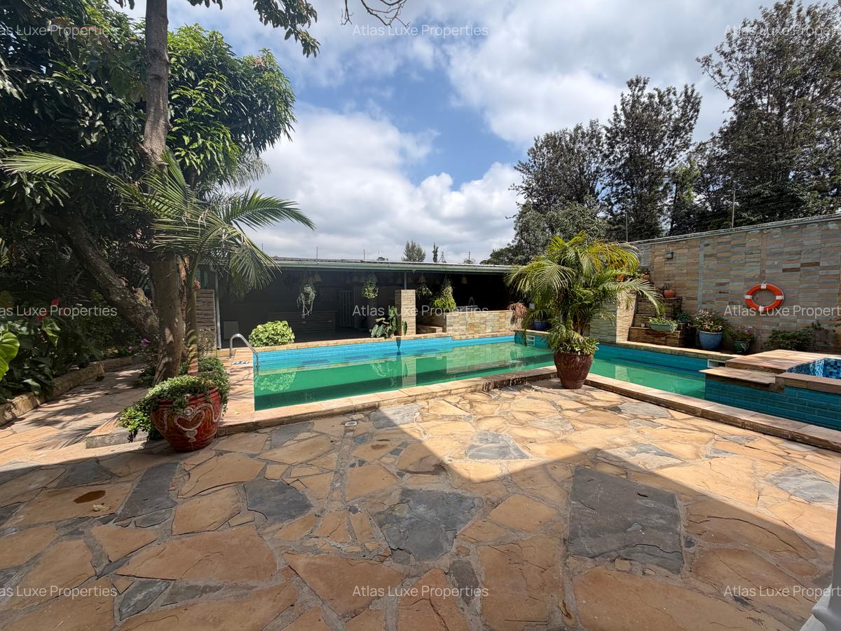 6 Bed House with En Suite at Old Runda - 9