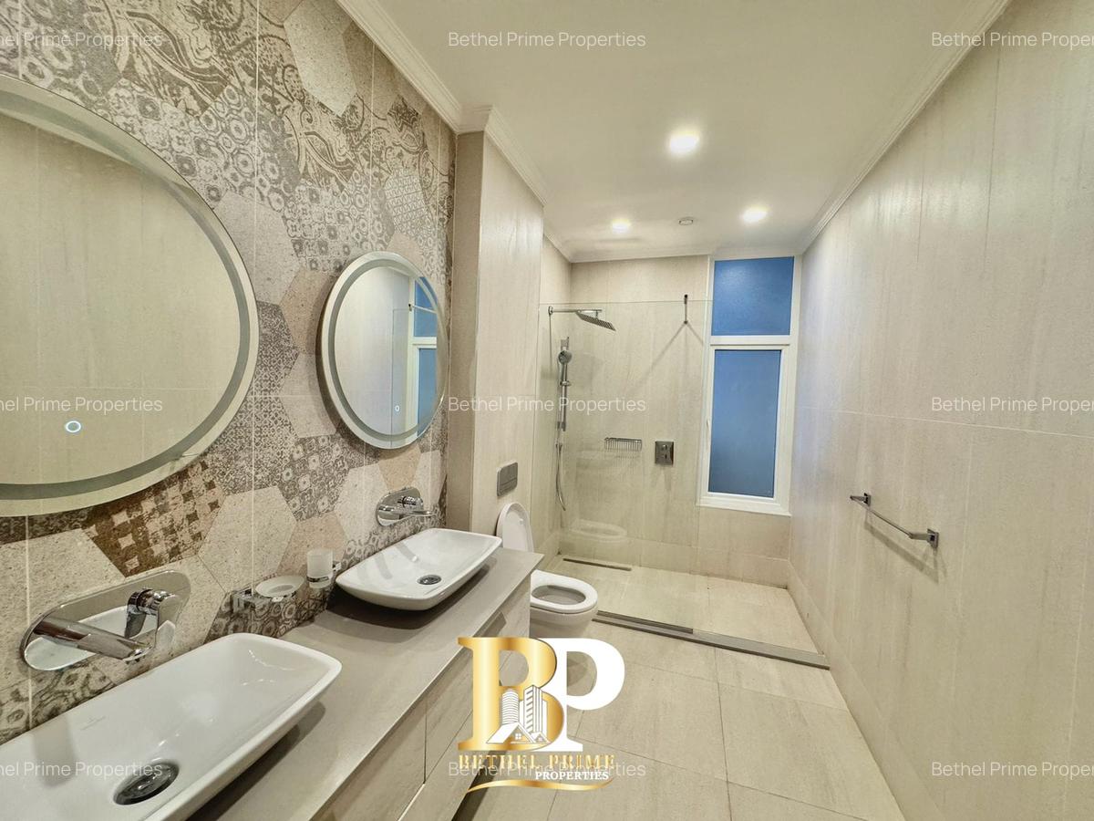 3 Bed Apartment with En Suite in Parklands - 14