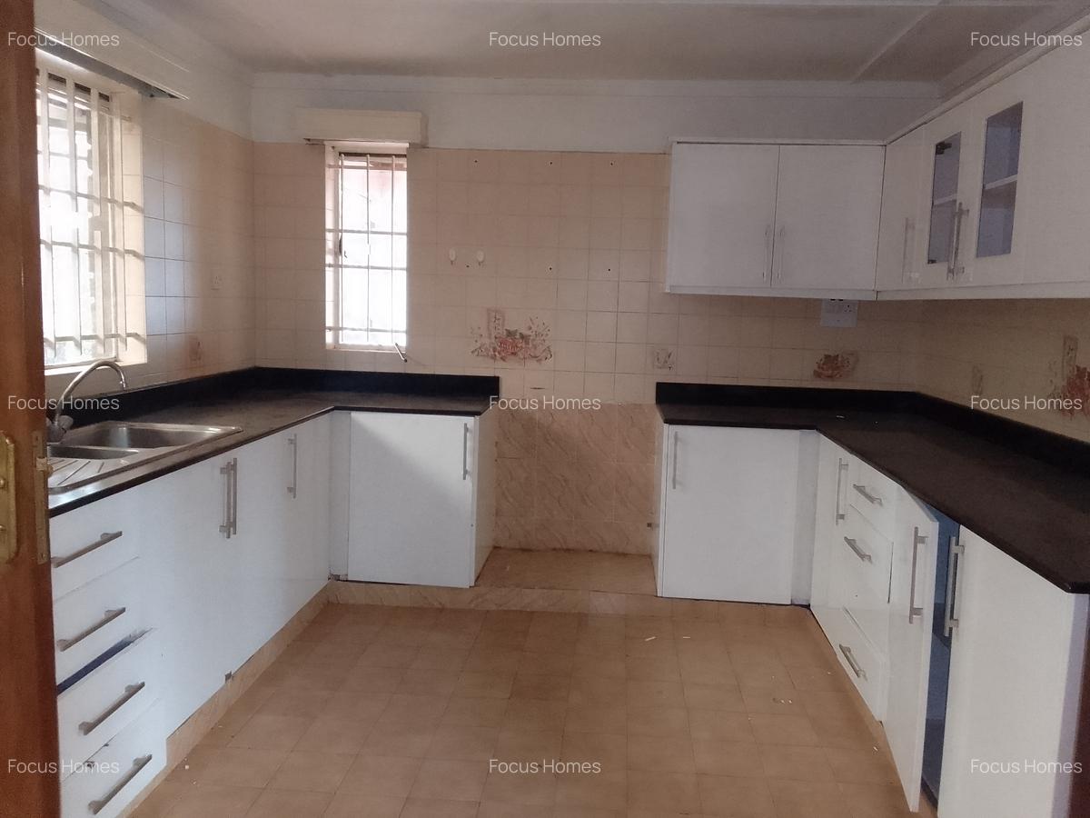 4 Bed Villa with En Suite in Kileleshwa - 19