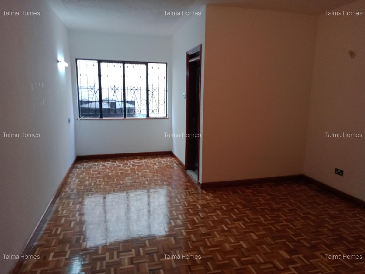 4 Bed Townhouse with En Suite at Lavington Green - 7