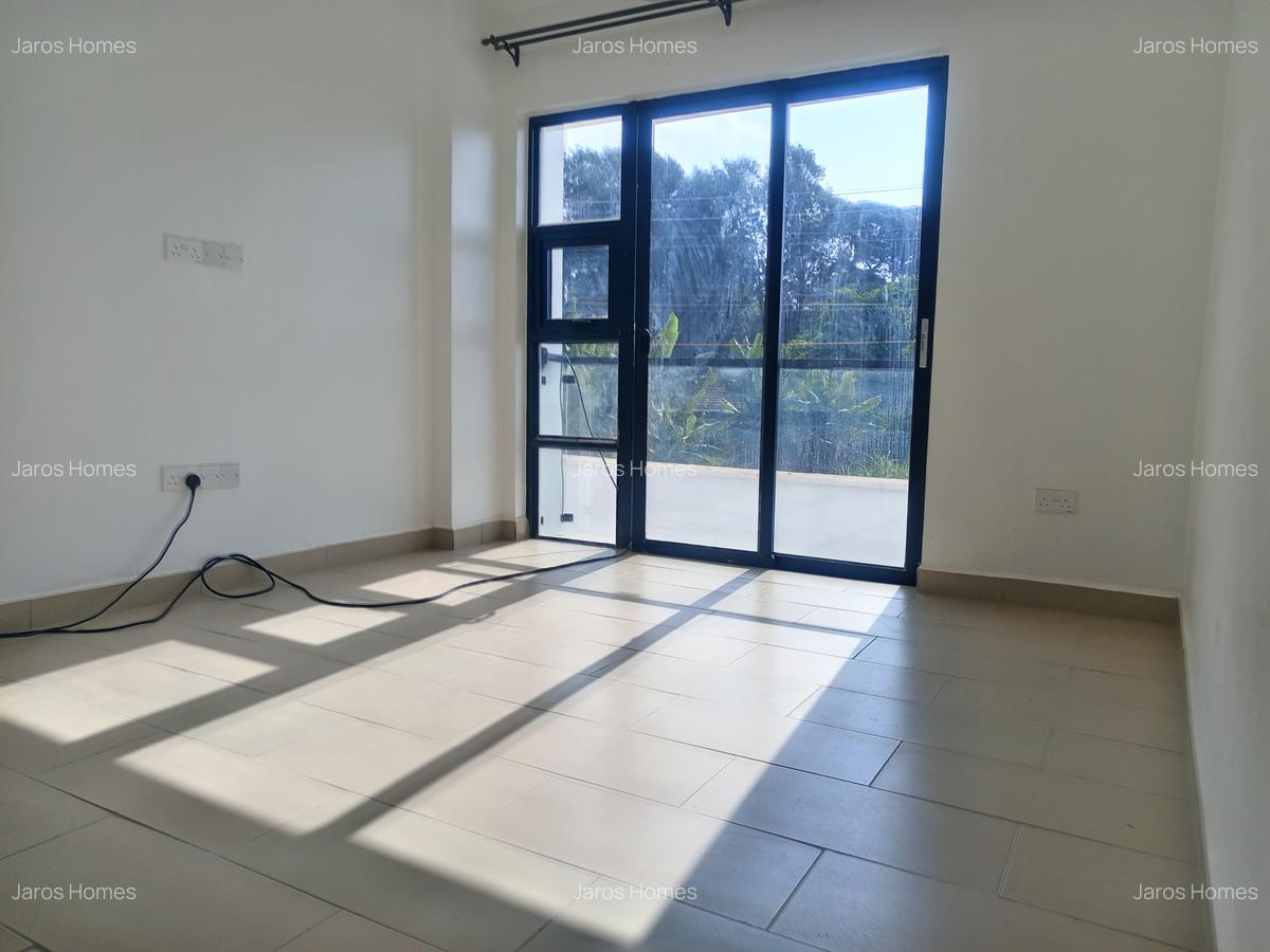 1 Bed Apartment with En Suite at Kirawa Road - 7