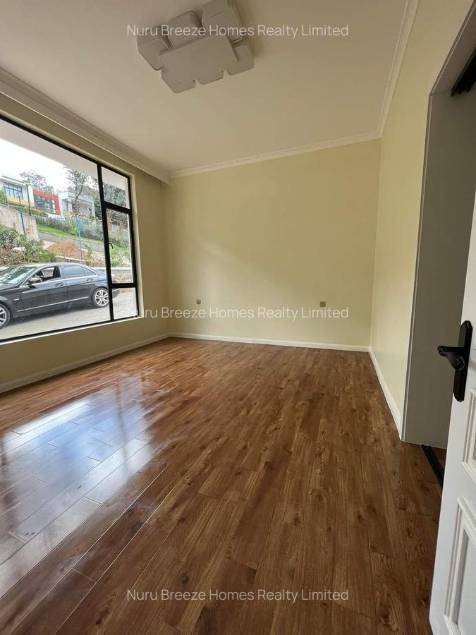 5 Bed Townhouse with En Suite in Karen - 10