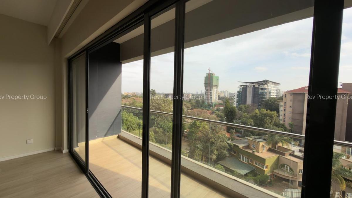 2 Bed Apartment with En Suite in Riverside - 13