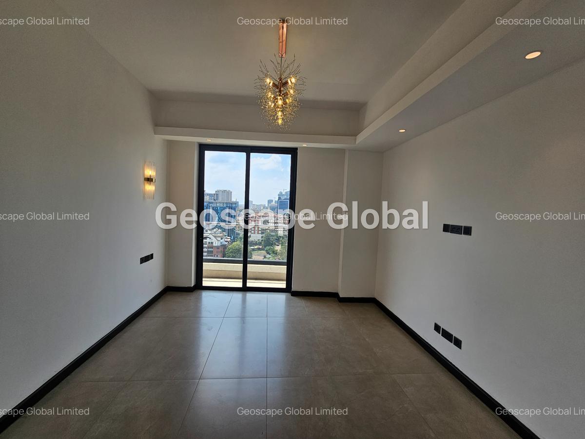 3 Bed Apartment with En Suite in Riverside - 15