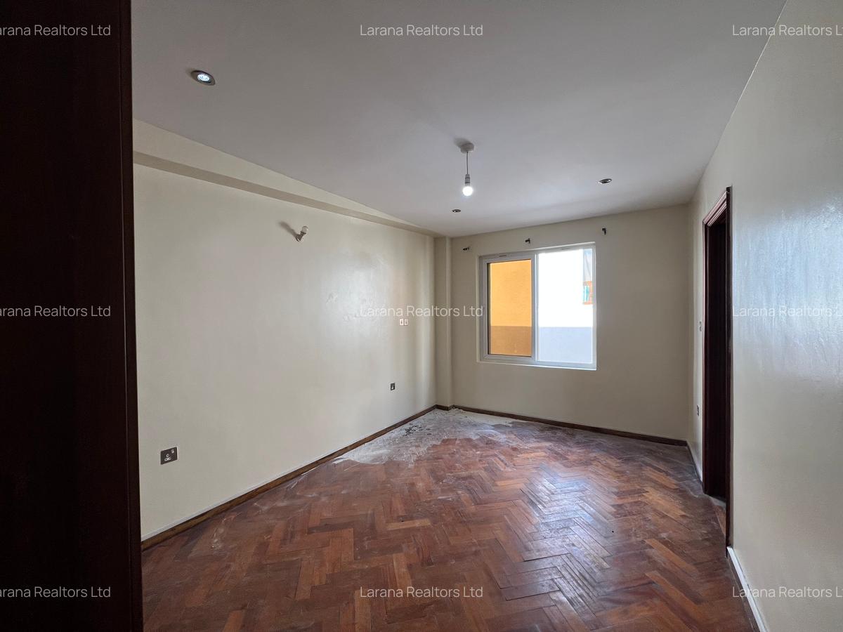 5 Bed Townhouse with En Suite at Convent Dr - 14