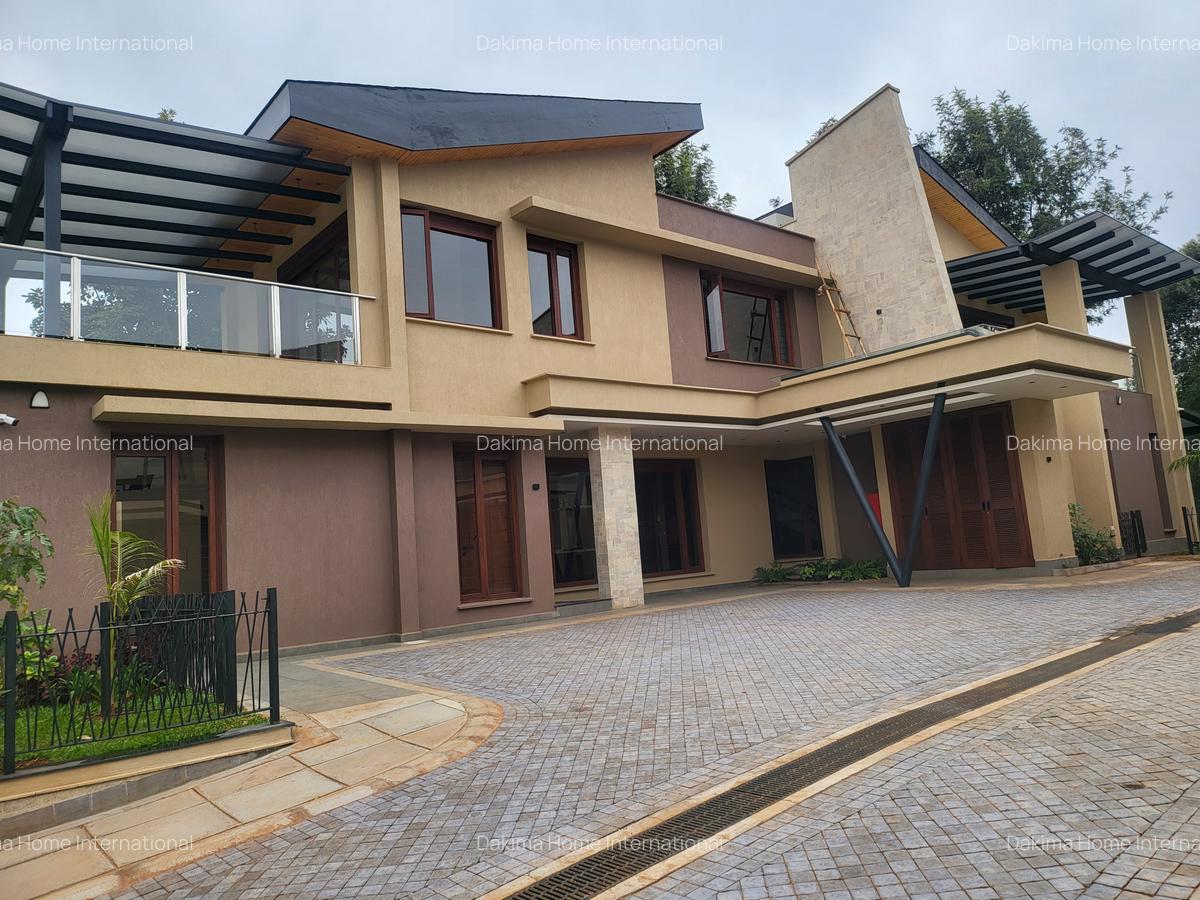 4 Bed Villa with En Suite in Runda - 1