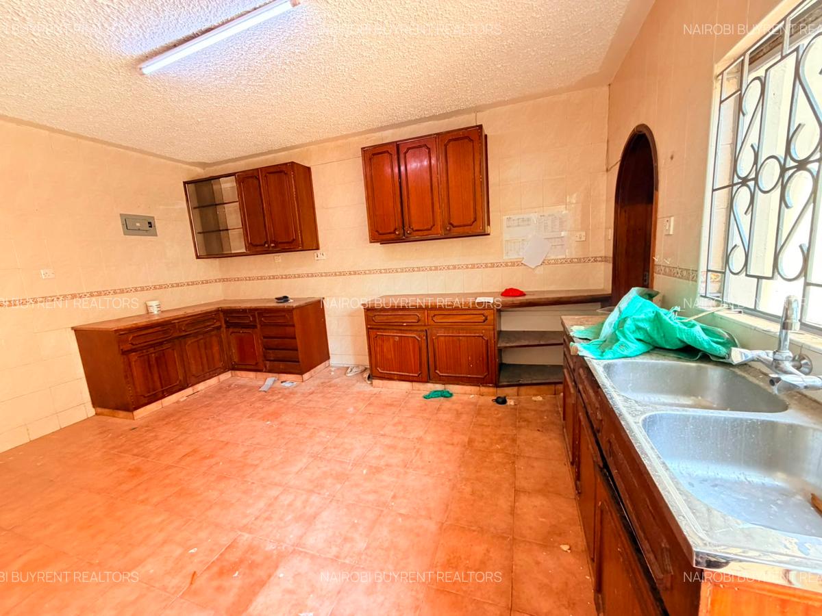 4 Bed Townhouse with En Suite in Westlands Area - 4