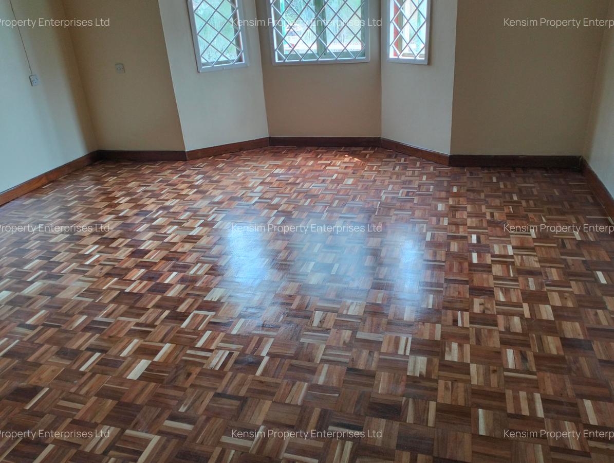 4 Bed Townhouse with En Suite in Lavington - 3
