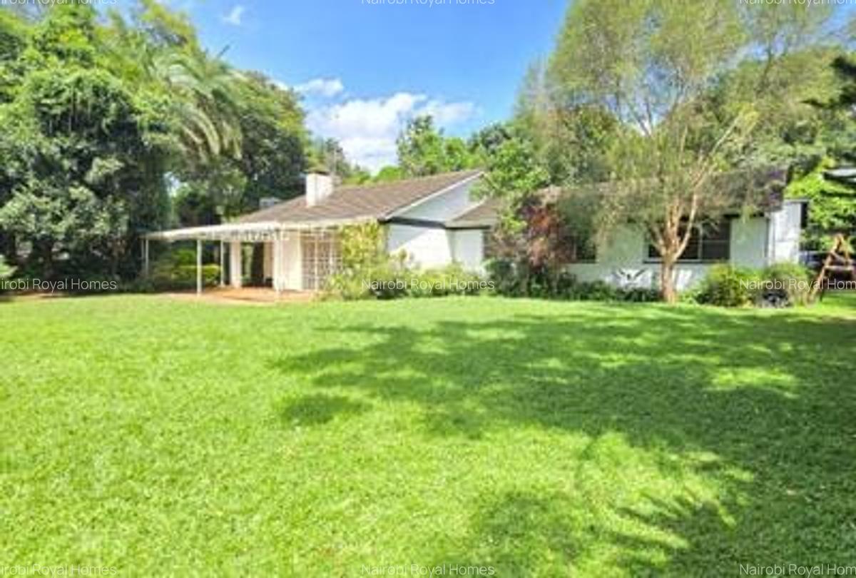 4 Bed House with En Suite at Loresho Creasent - 18