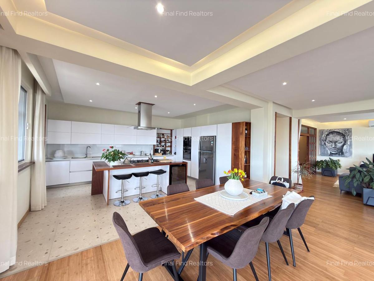 Serviced 3 Bed Apartment with En Suite in Parklands - 14