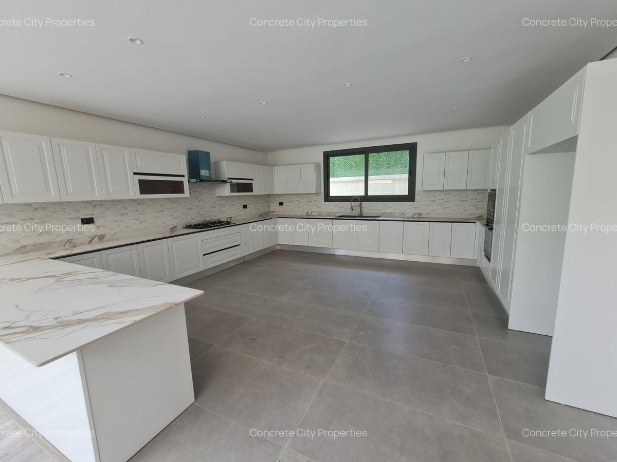 5 Bed Villa in Lavington - 4