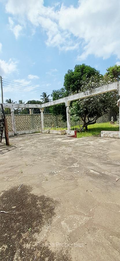 3 Bed Villa with En Suite at Malindi - 7