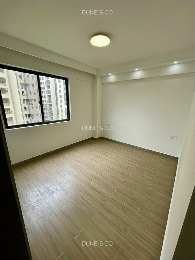 2 Bed Apartment with En Suite in Riverside - 17