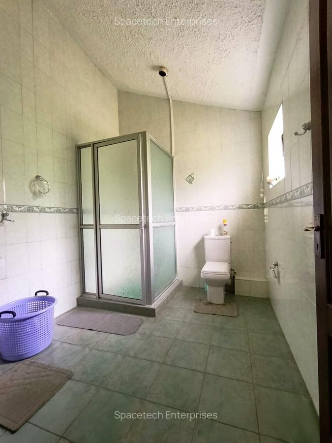 4 Bed Townhouse with En Suite in Lavington - 6