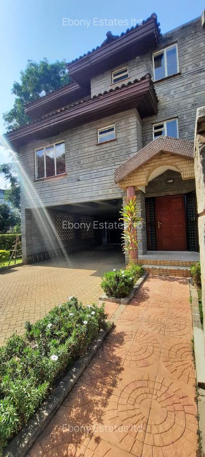 4 Bed Townhouse with En Suite in Lavington - 1