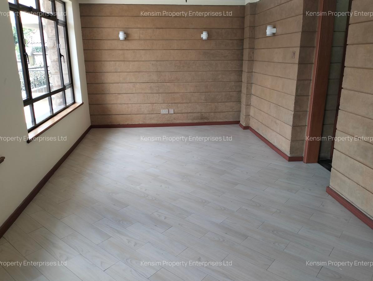 5 Bed Townhouse with En Suite in Lavington - 15