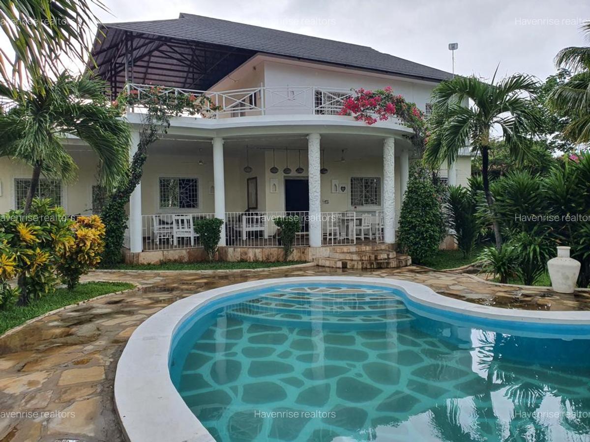4 Bed House in Watamu - 14