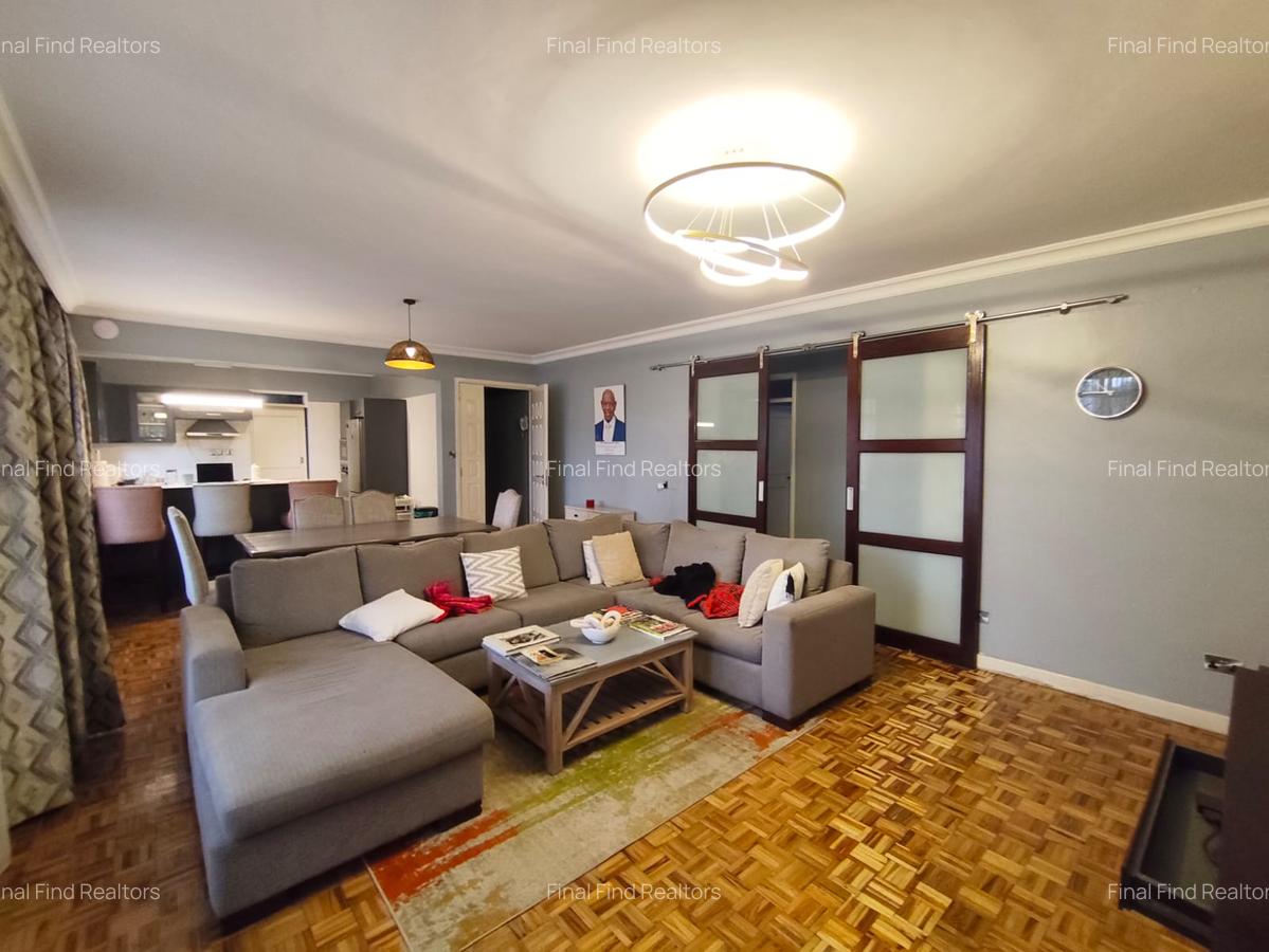 Furnished 3 Bed Apartment with Parking in Riverside - 20