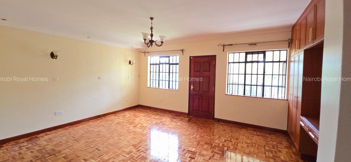 4 Bed Townhouse with En Suite at Lavington Green - 12