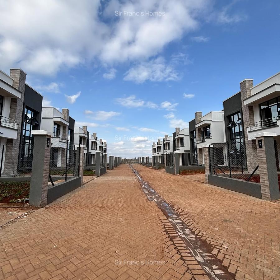 4 Bed Townhouse with En Suite in Eastern ByPass - 15