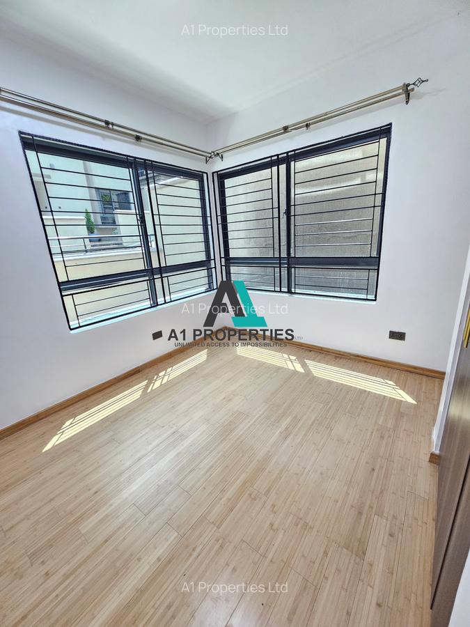 5 Bed Townhouse with En Suite in Lavington - 13