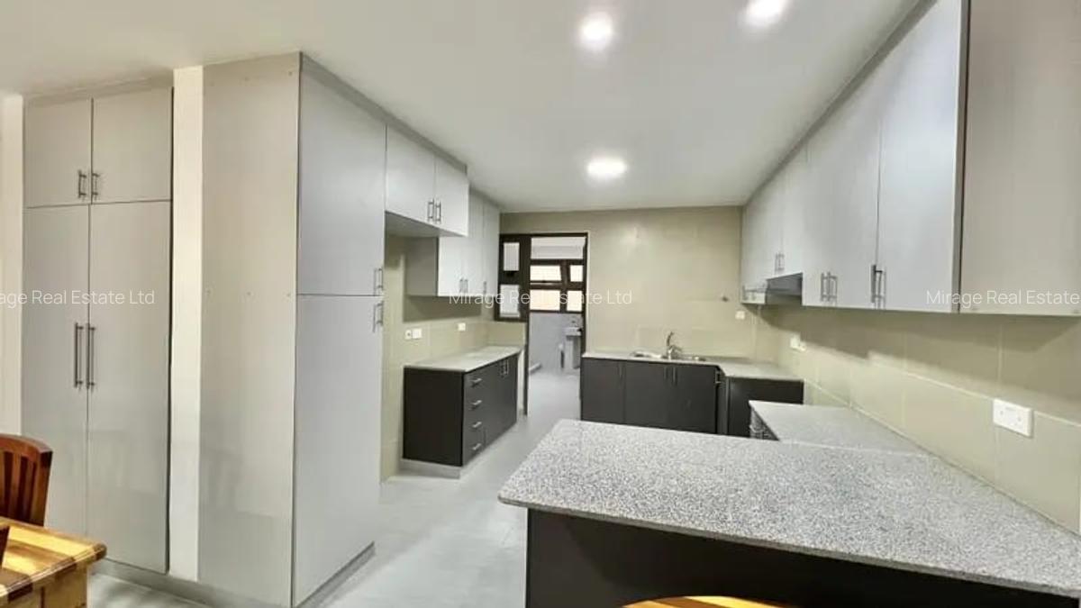 3 Bed Apartment with En Suite in Lavington - 13