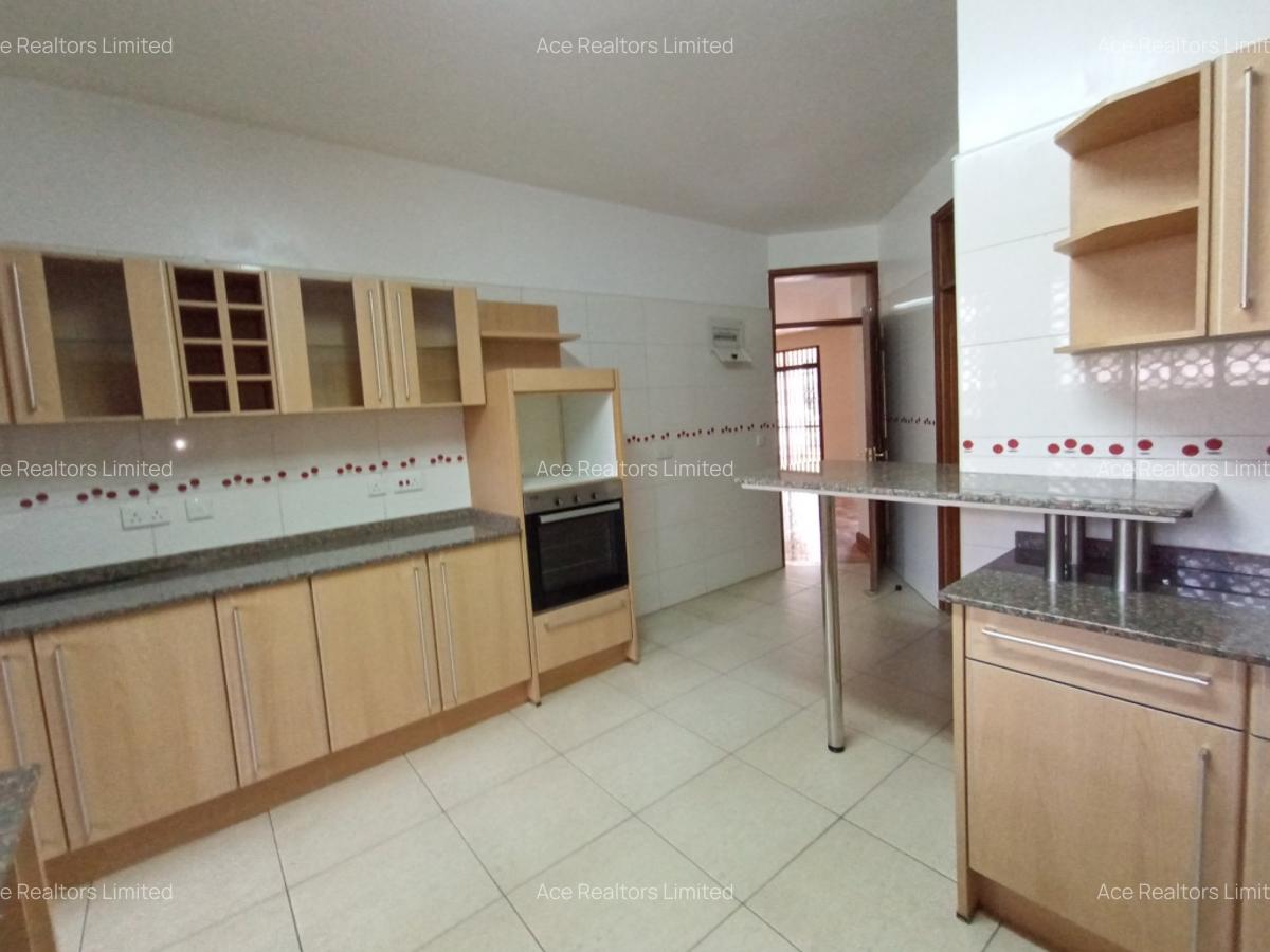 3 Bed Apartment with En Suite at Rhapta Road - 10